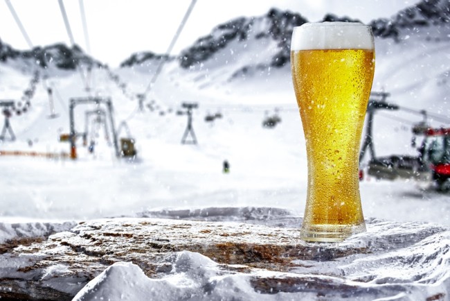 Wir beliefern Skih&uuml;tten, Hotels & Berggasth&ouml;fe im Skigebiet &copy; Shutterstock